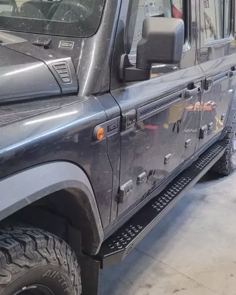 Grenadier SIDE STEPS