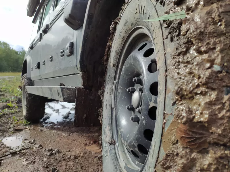 Grenadier SIDE STEPS