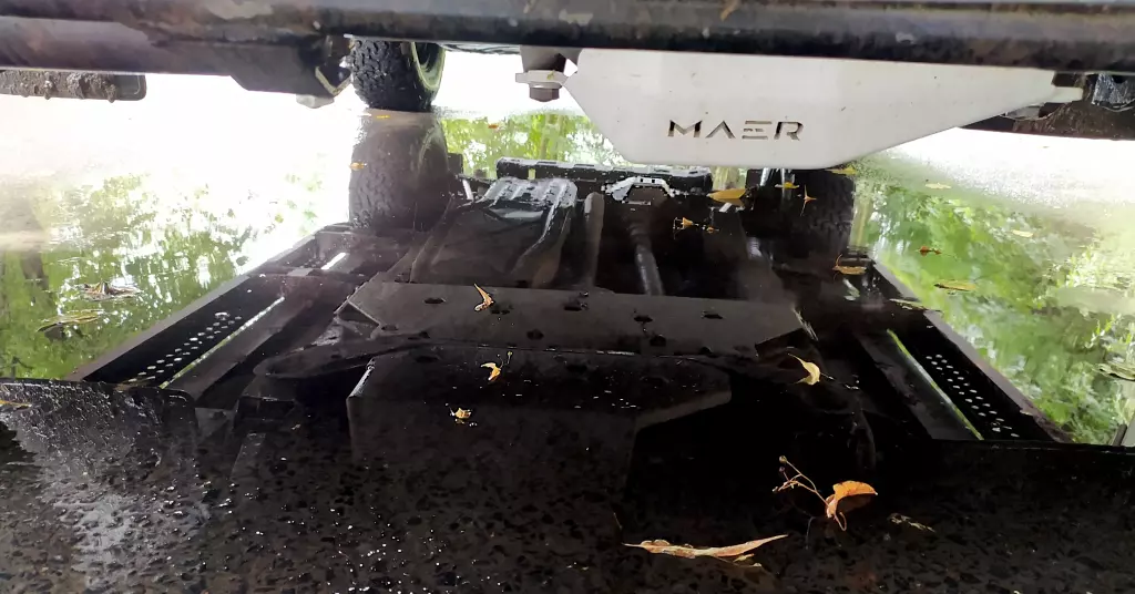 Grenadier FRONT DIFF GUARD