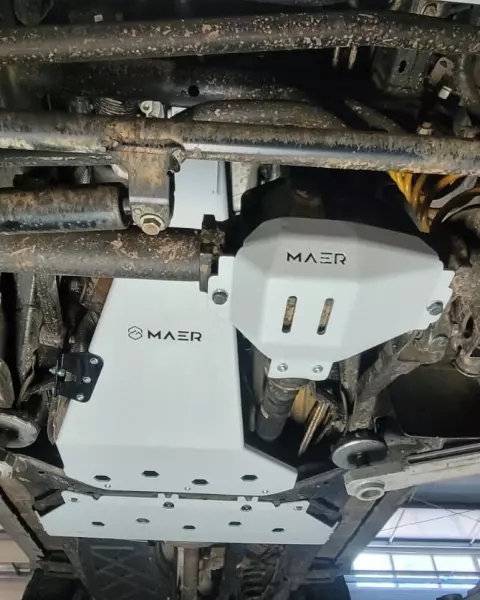 Grenadier REAR DIFF GUARD