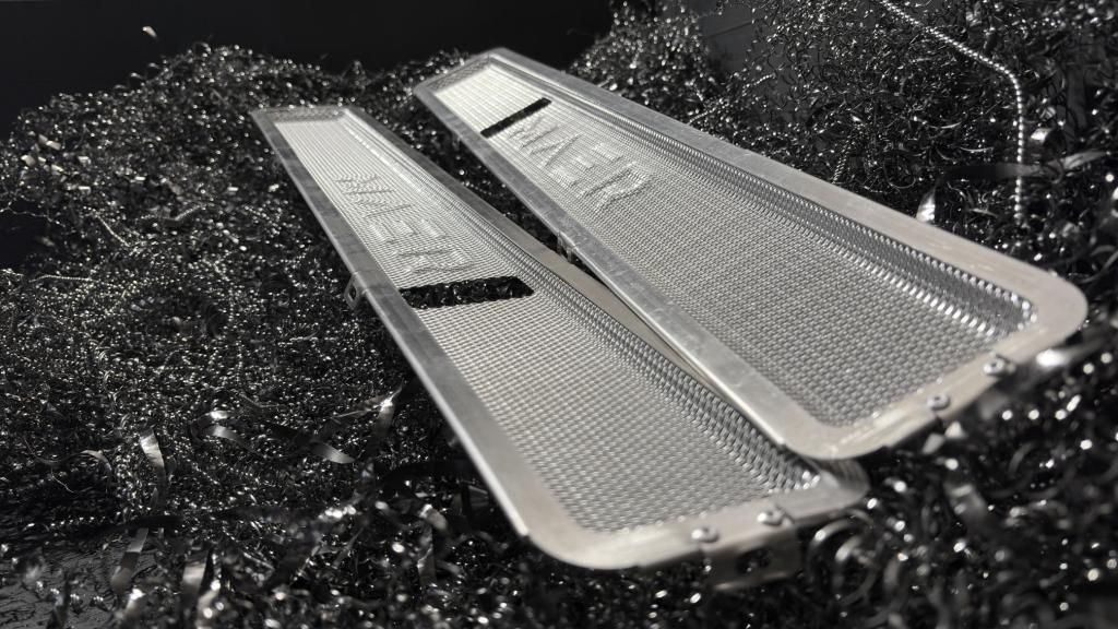 DEFENDER / SERIES Bulkhead Fly Screens set