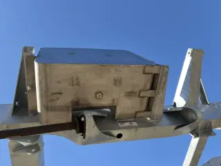 Series Coil Spring FUEL TANK LH - Military version