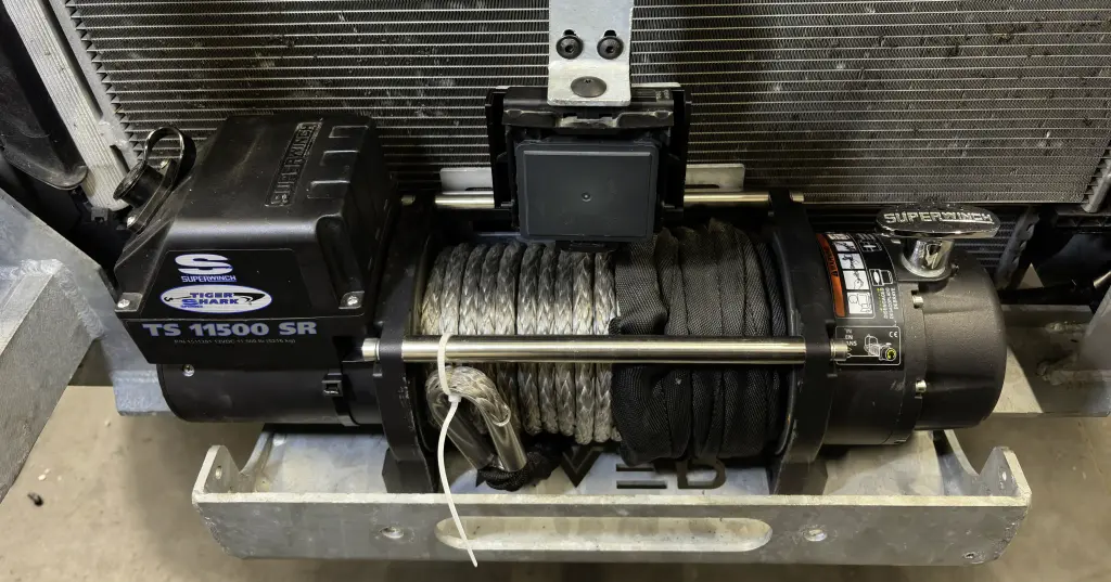 Mercedes Sprinter 4x4 (w907) WINCH PLATE